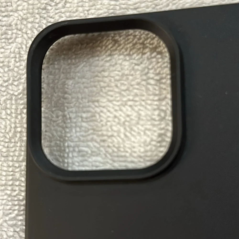 NWOT PEEL iPhone 15 Pro Max Super Thin Black case